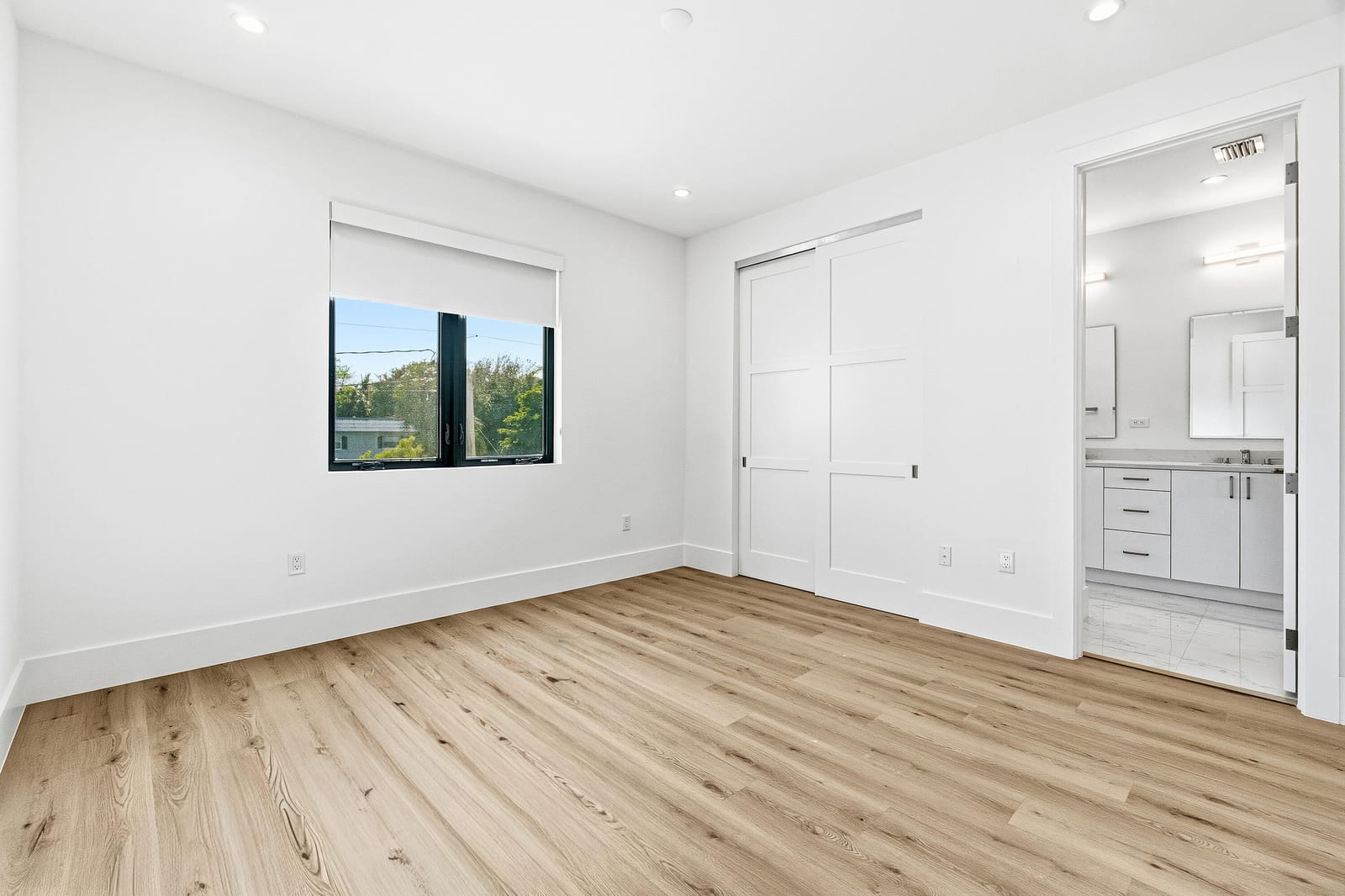 691 Kingsbridge Street — photo 8