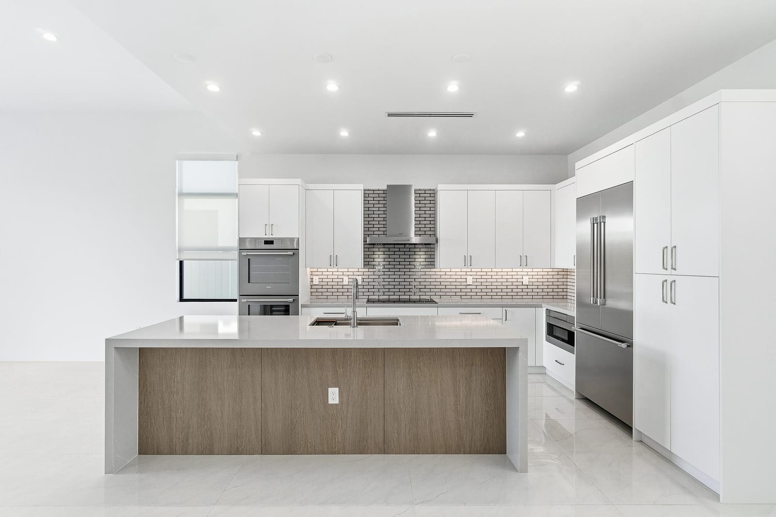 691 Kingsbridge Street — photo 3