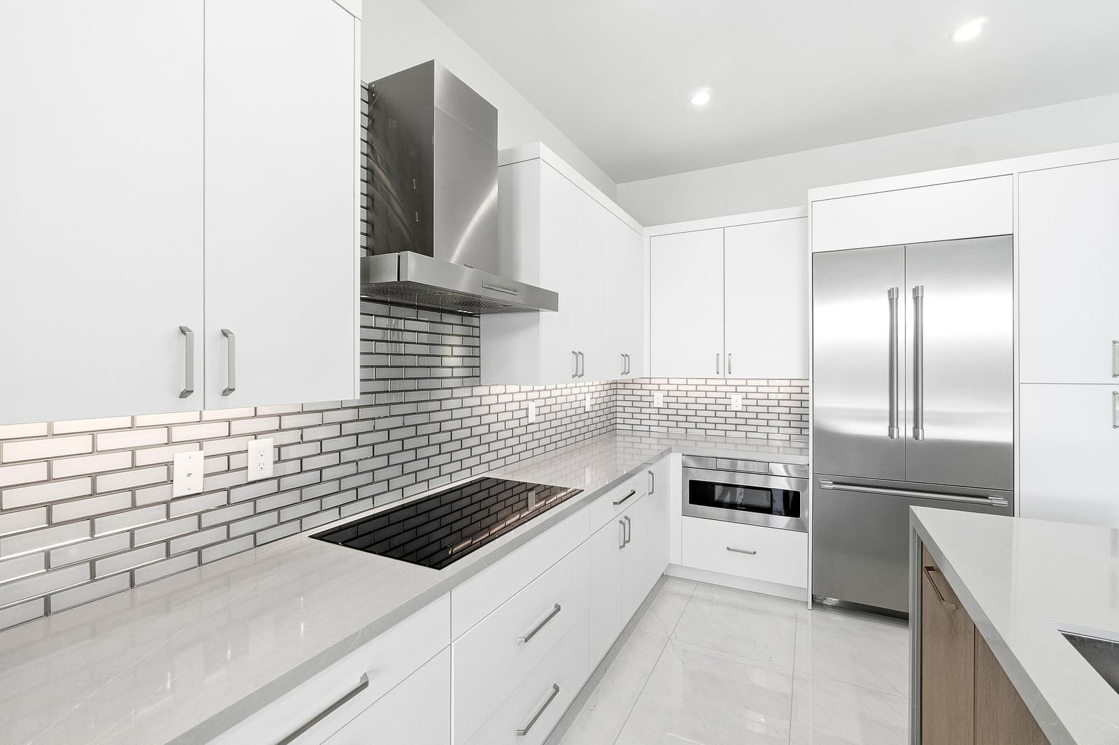 691 Kingsbridge Street — photo 4