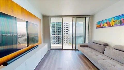 1750 N Bayshore Drive 2803, Miami, FL 33132 photo 9