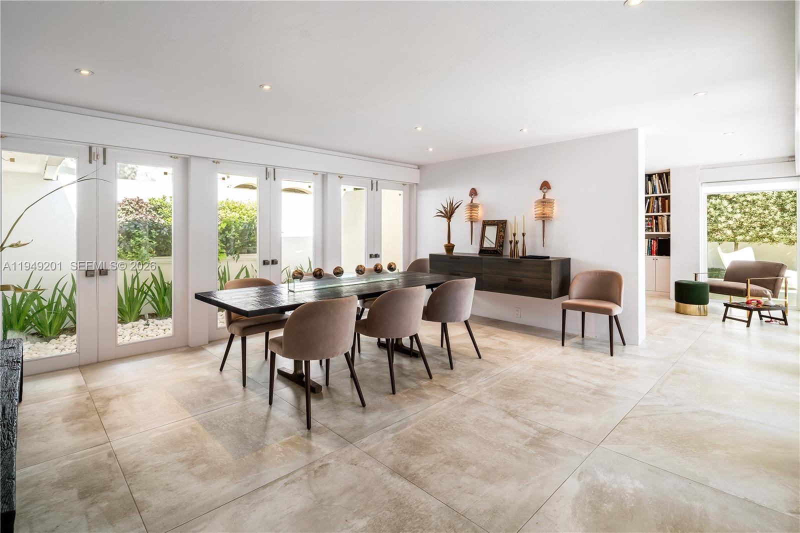 5907 Riviera Drive — photo 11