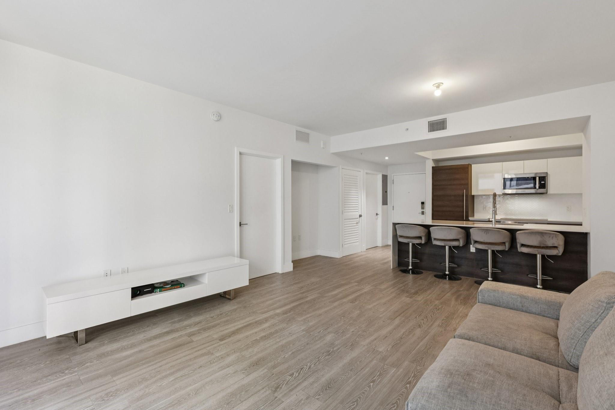 301 Altara Avenue 620 — photo 11