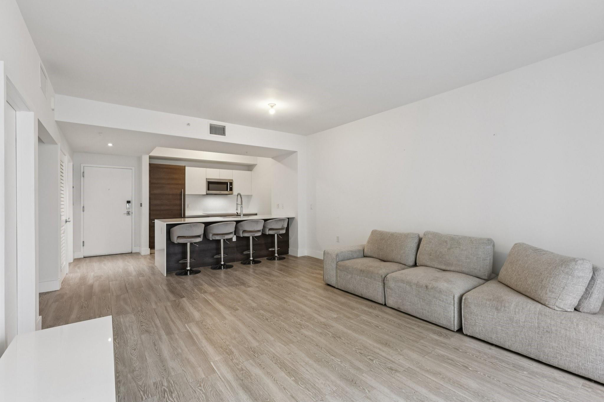 301 Altara Avenue 620 — photo 10