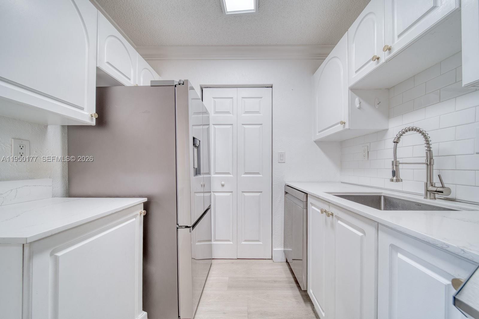 10795 SW 108th Avenue 304 — photo 8