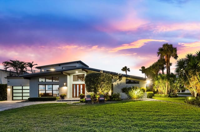 25 Ocean Drive, sold in Jupiter Inlet Beach Colony, Jupiter Inlet Colony, FL