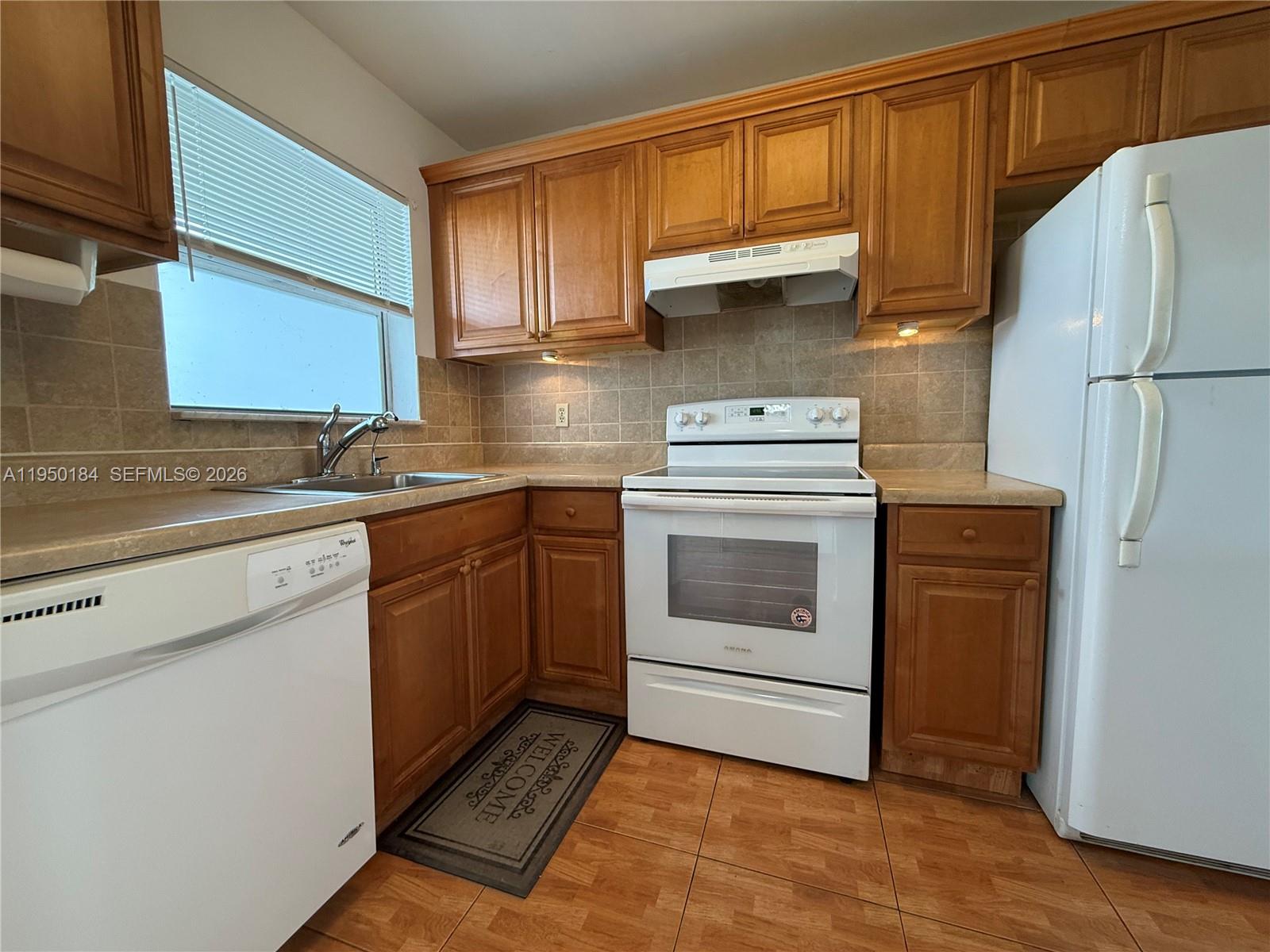 8135 Sunrise Lakes Boulevard 302, Sunrise, FL 33322, Sunrise