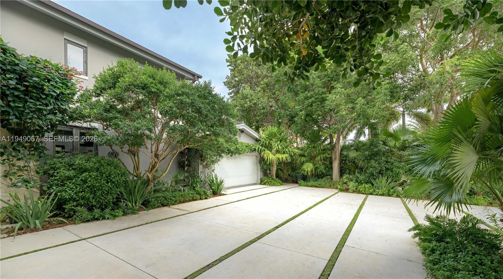 6840 Sunrise Place, Coral Gables, FL 33133 photo 4