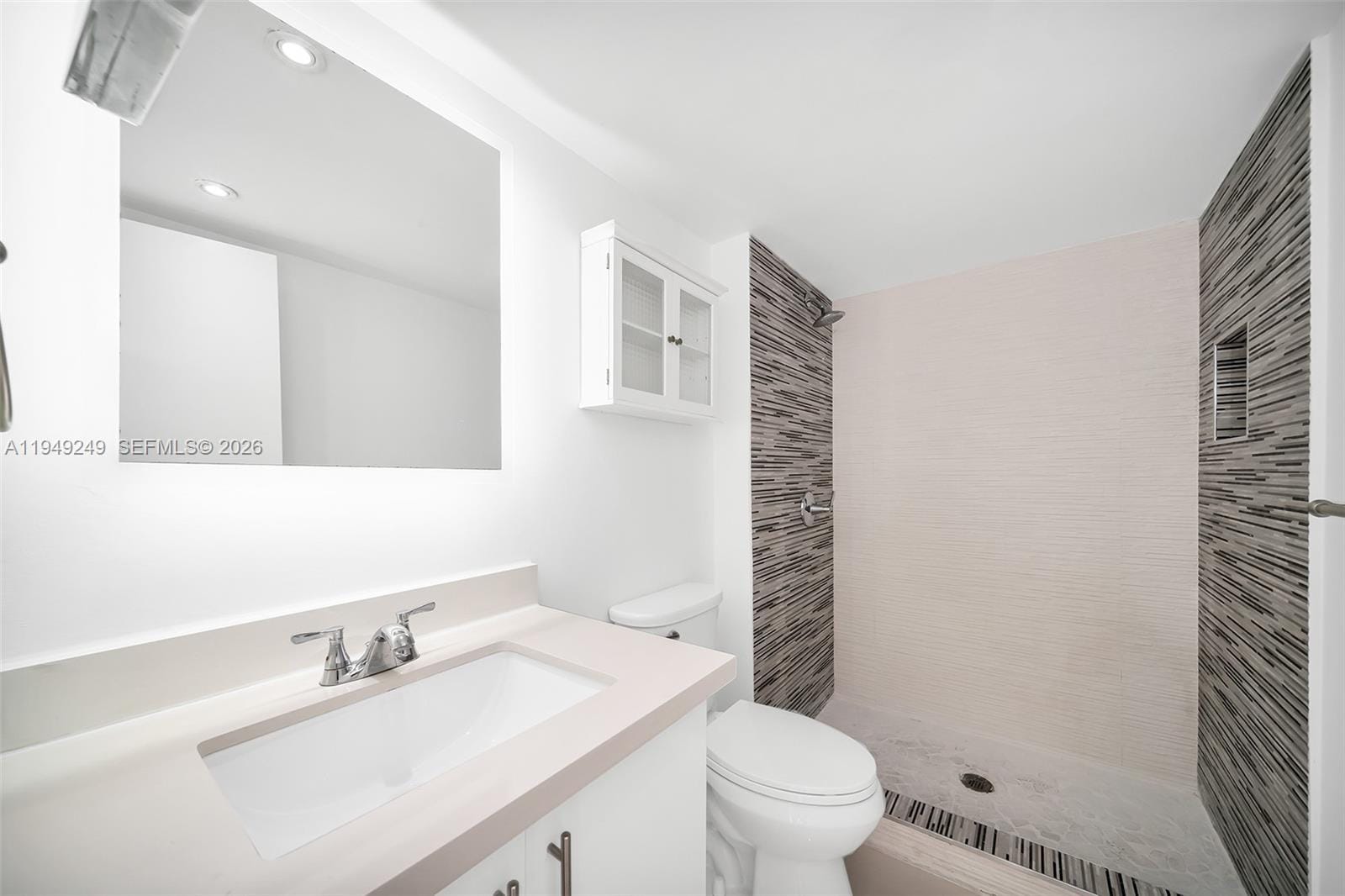 100 Bayview Drive 408, Sunny Isles Beach, FL 33160 photo 25