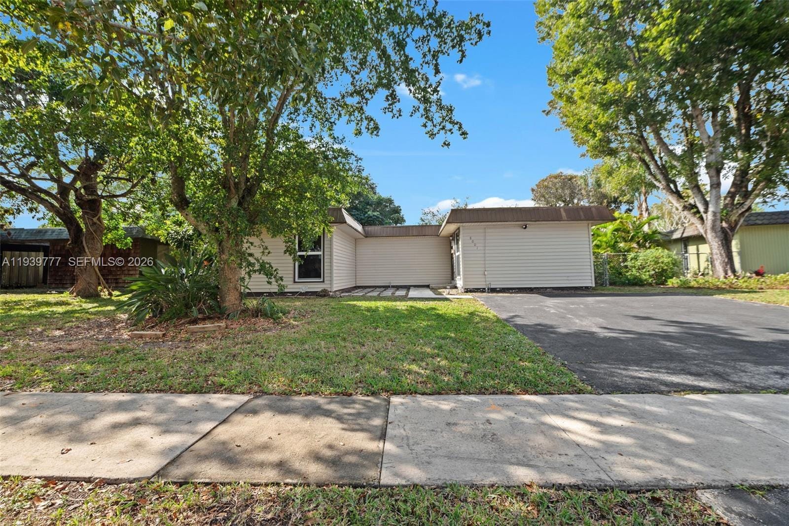 8001 NW 68th Terrace, Tamarac, FL 33321