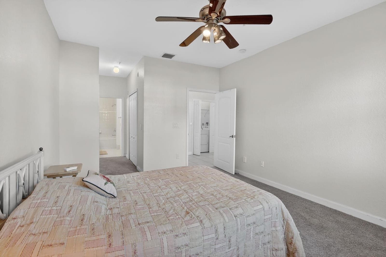 100 Jacaranda Country Club Drive 101, Plantation, FL 33324 photo 17