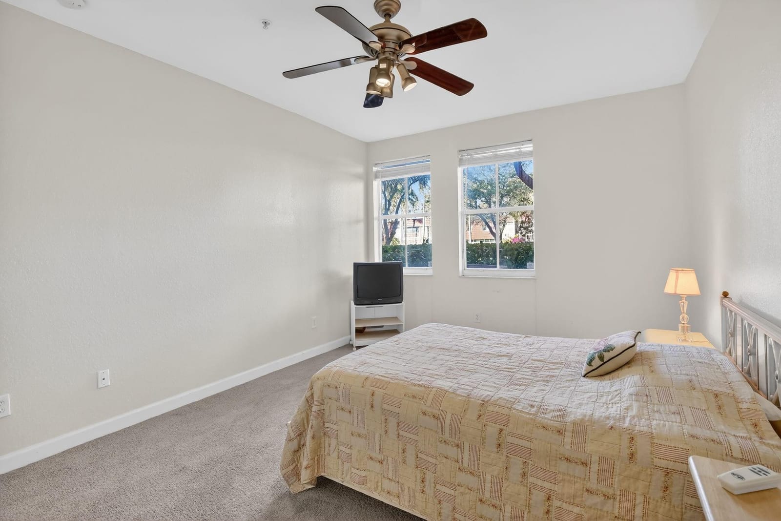100 Jacaranda Country Club Drive 101, Plantation, FL 33324 photo 18