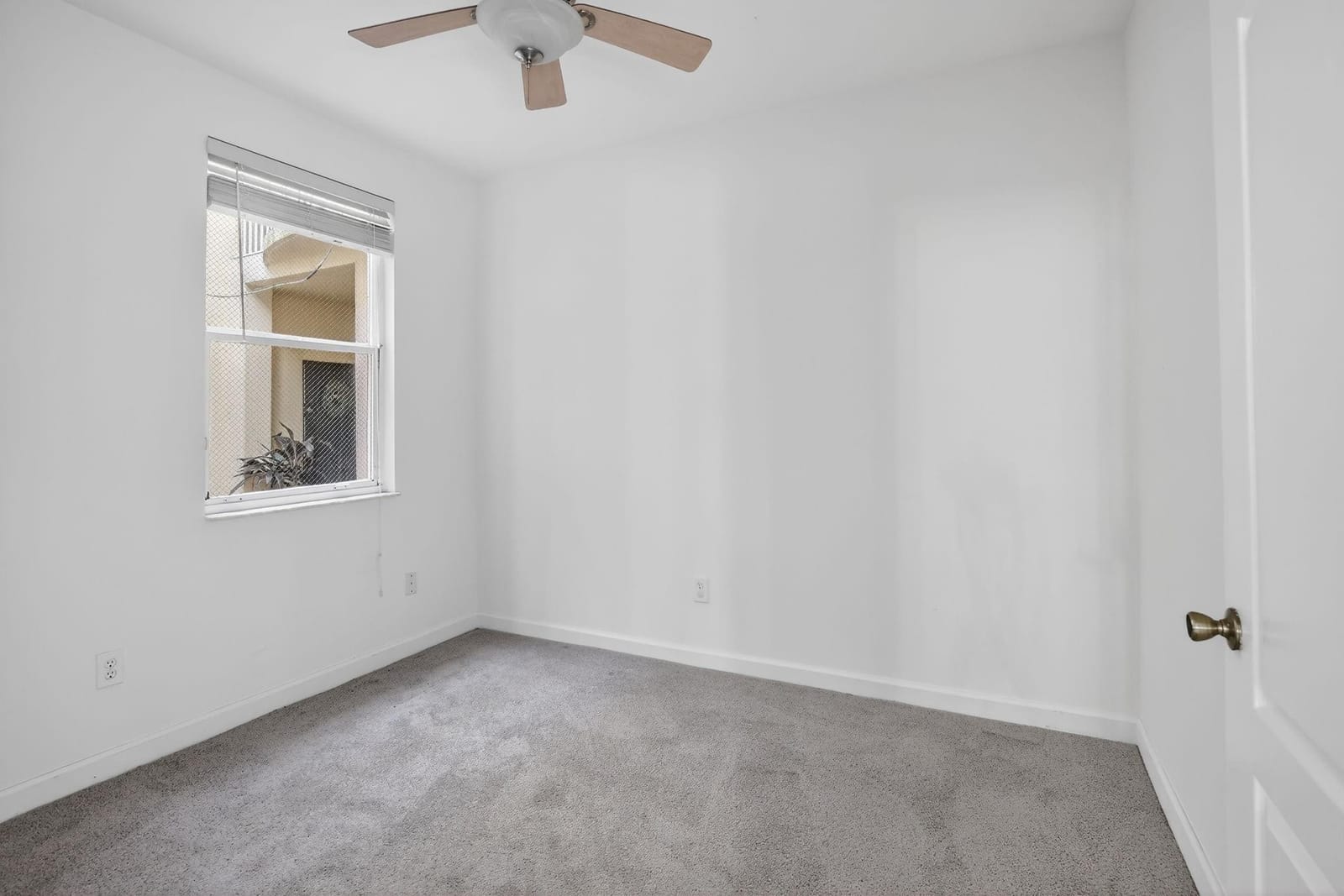 100 Jacaranda Country Club Drive 101, Plantation, FL 33324 photo 24