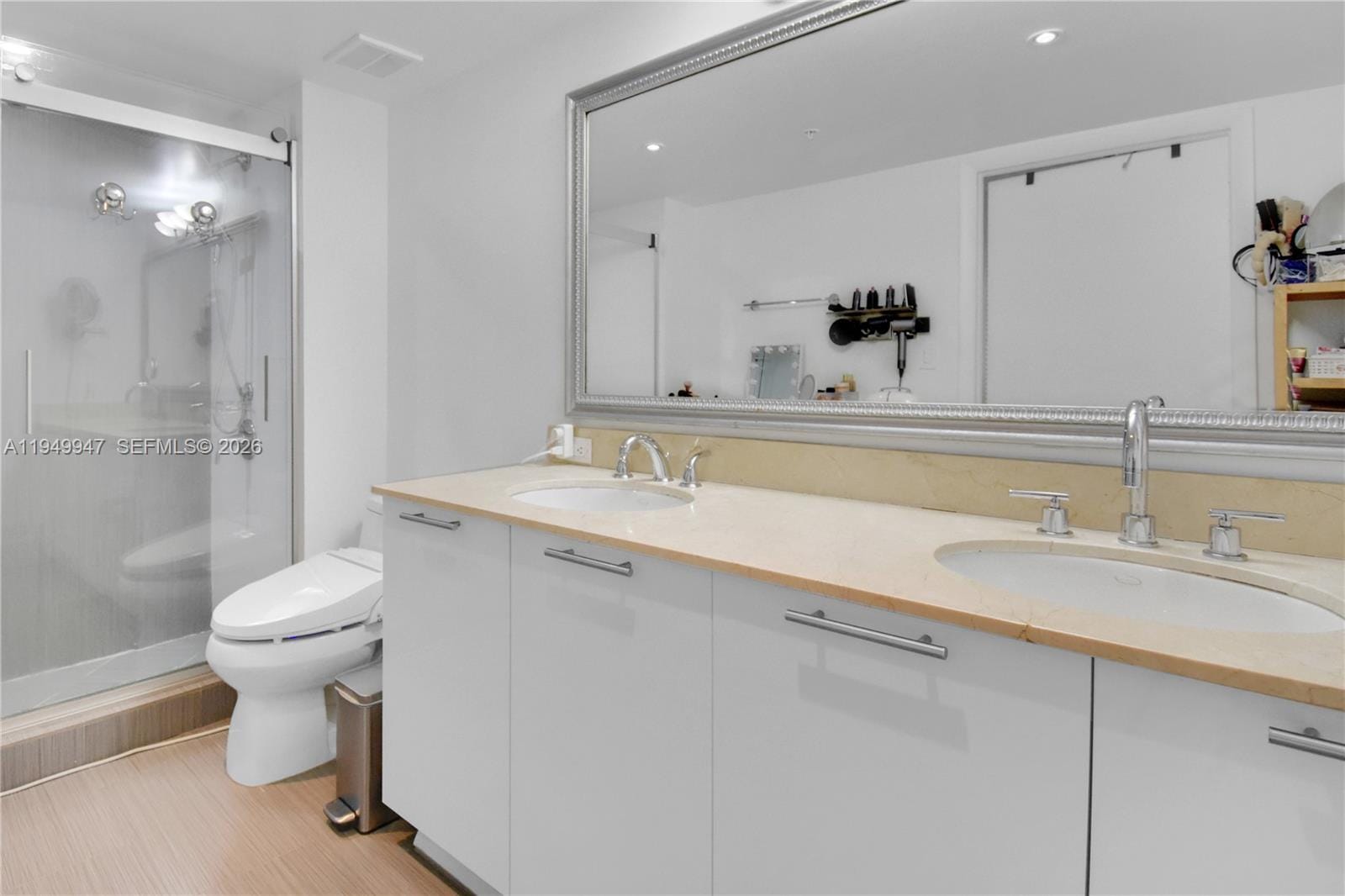 1800 N Bayshore Drive 3410, Miami, FL 33132 photo 22