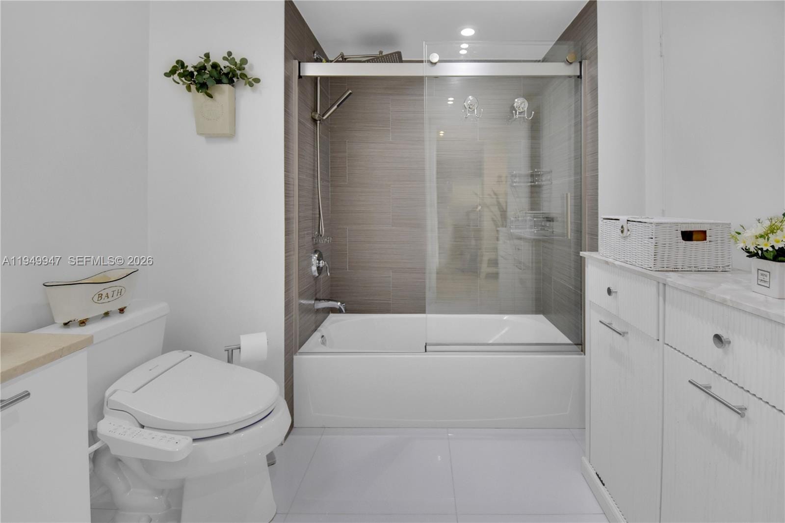 1800 N Bayshore Drive 3410, Miami, FL 33132 photo 30