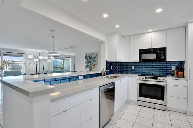 200 SE 5th Avenue 405, Meadowbrook Lakes View, Dania Beach, FL
