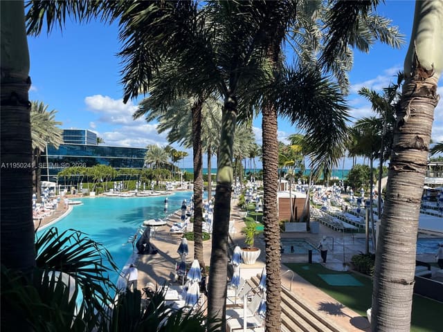 4391 Collins Avenue 419, Fontainebleau Iii Ocean C, Miami Beach, FL