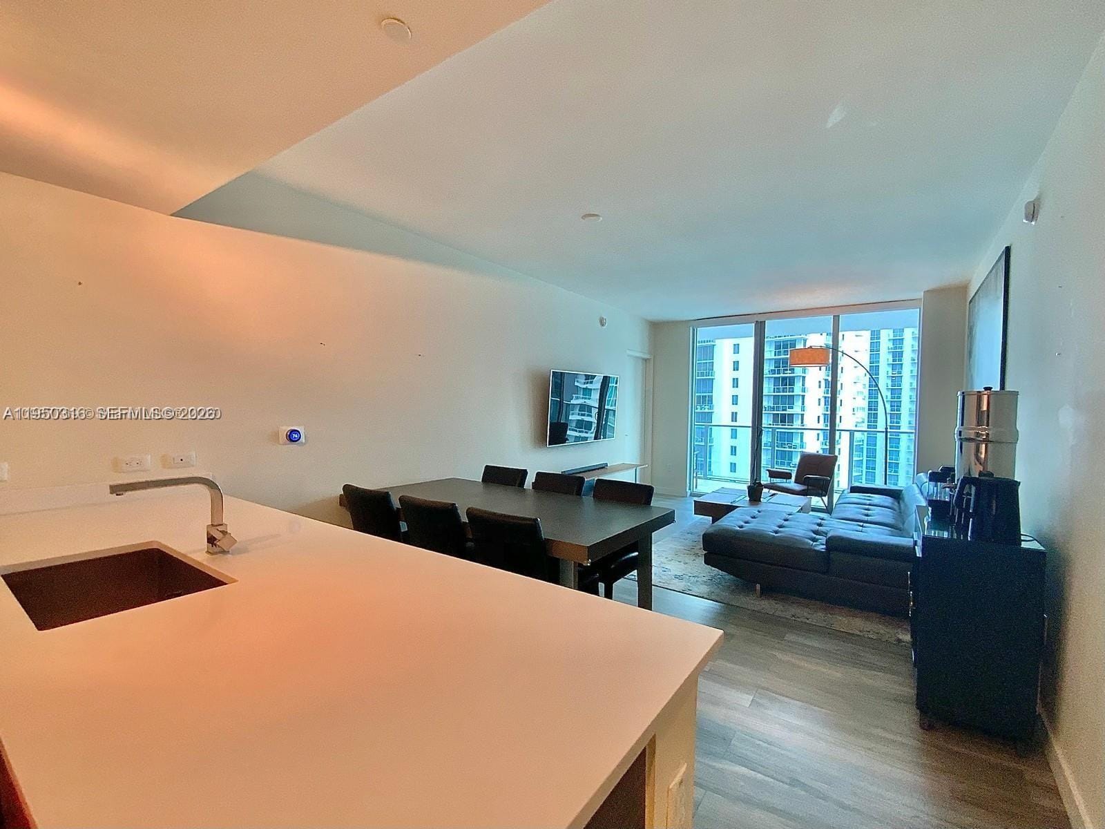 1100 S Miami Avenue 2811 — photo 3
