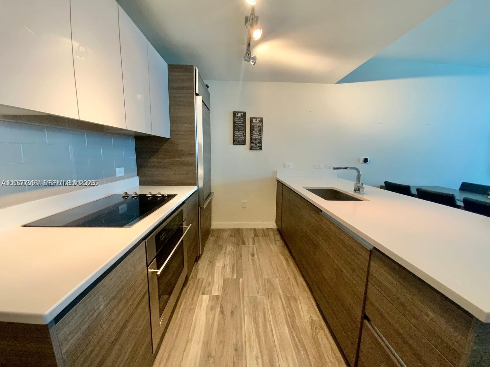 1100 S Miami Avenue 2811 — photo 5