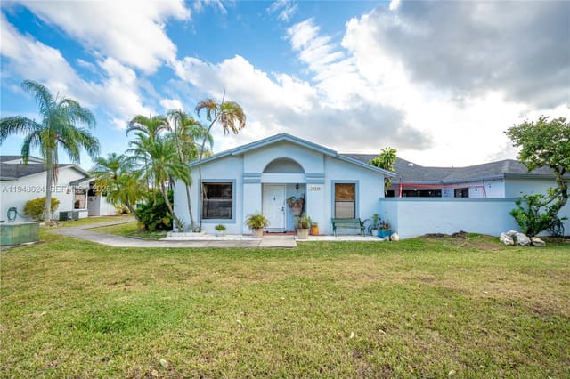 15235 SW 64th Terrace 935, sold in Westwind Lakes Garden Hom, Miami, FL