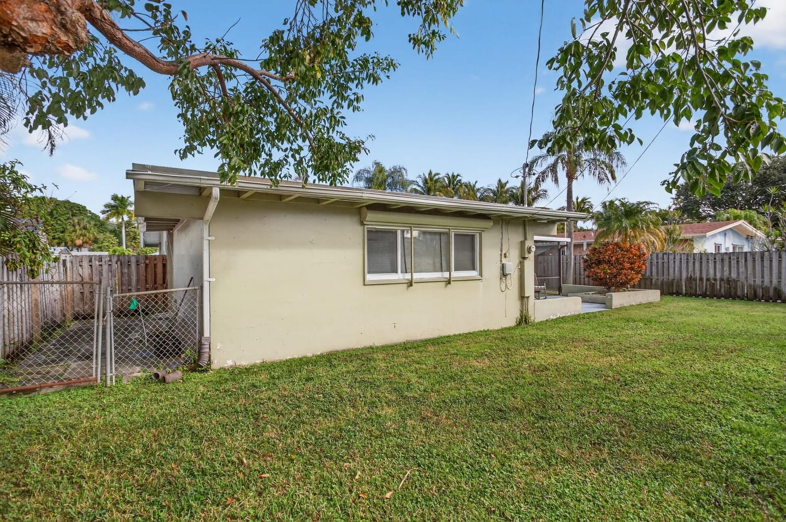1432 SE 2nd Street SE, Pompano Beach, FL 33060 photo 4