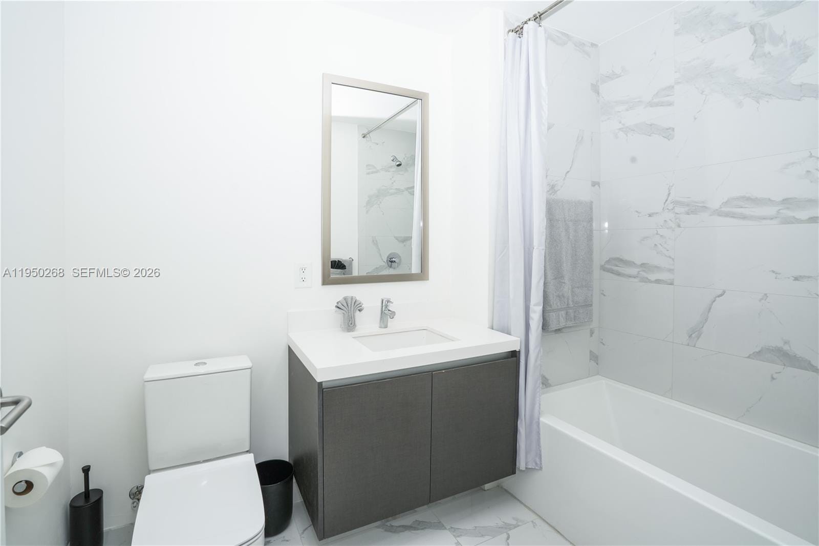 851 NE 1st Avenue 2101, Miami, FL 33132 photo 26