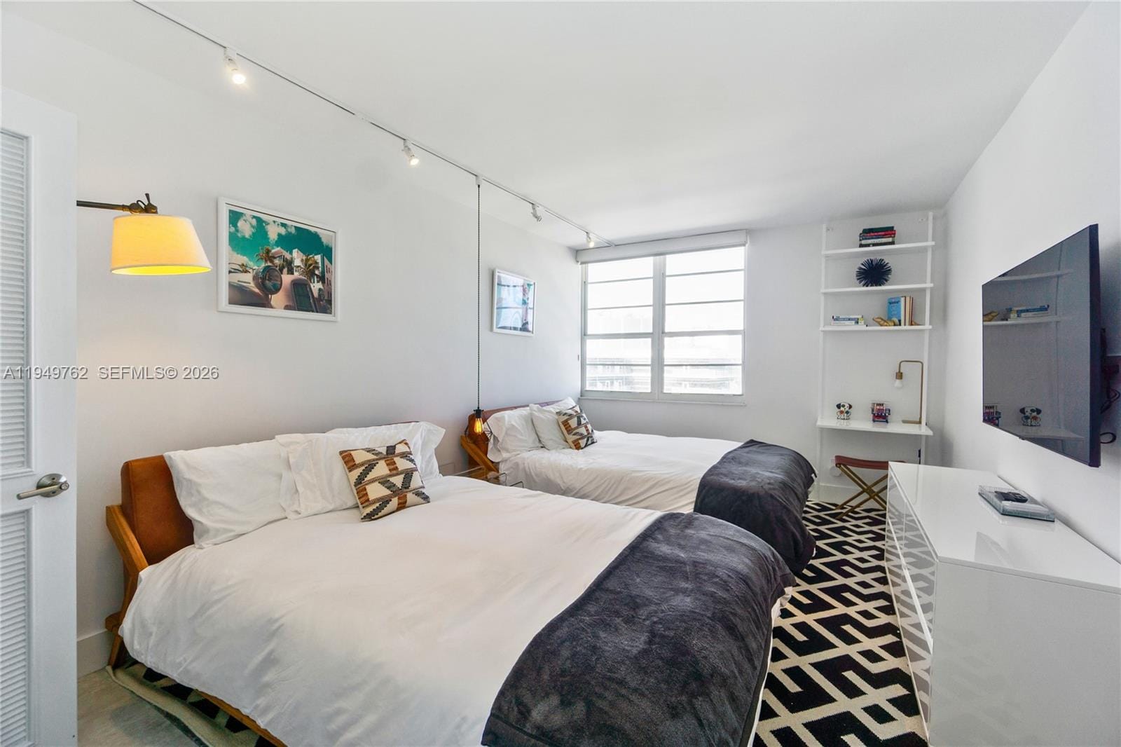 100 Lincoln Road 1447 — photo 12