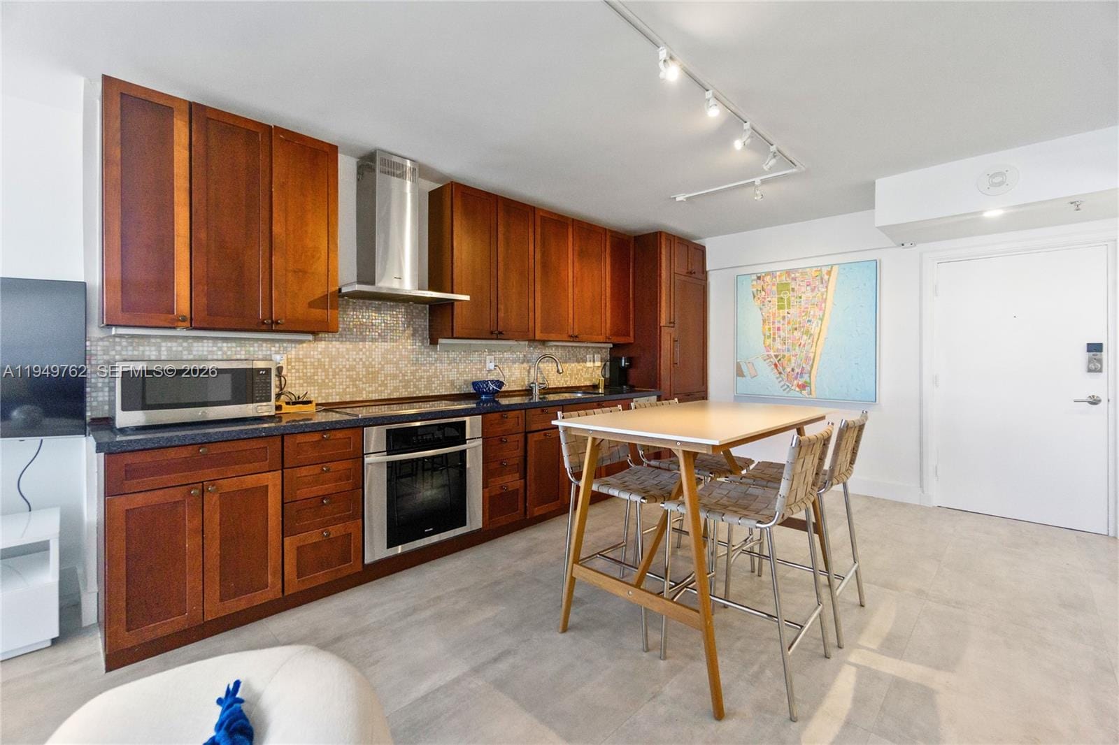 100 Lincoln Road 1447 — photo 7