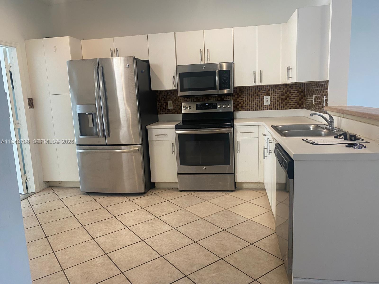2237 Salerno Circle, Weston, FL 33327 photo 3