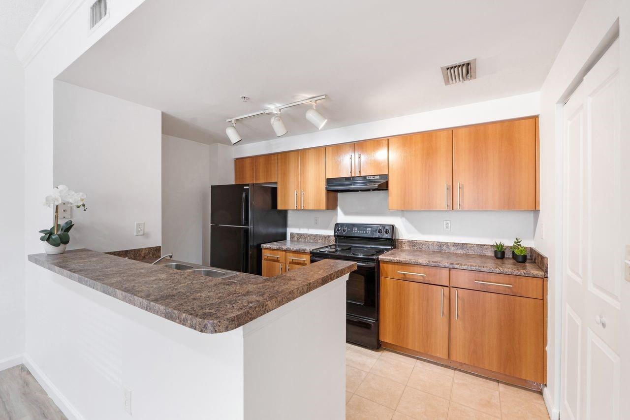 5800 W Sample Road 102 — photo 7