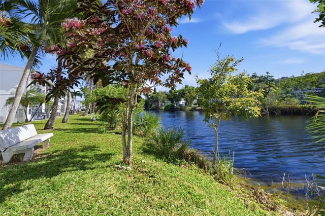 52 NE 204th Street 6, sold in Ro-Mont Gardens Andover C, Miami Gardens, FL