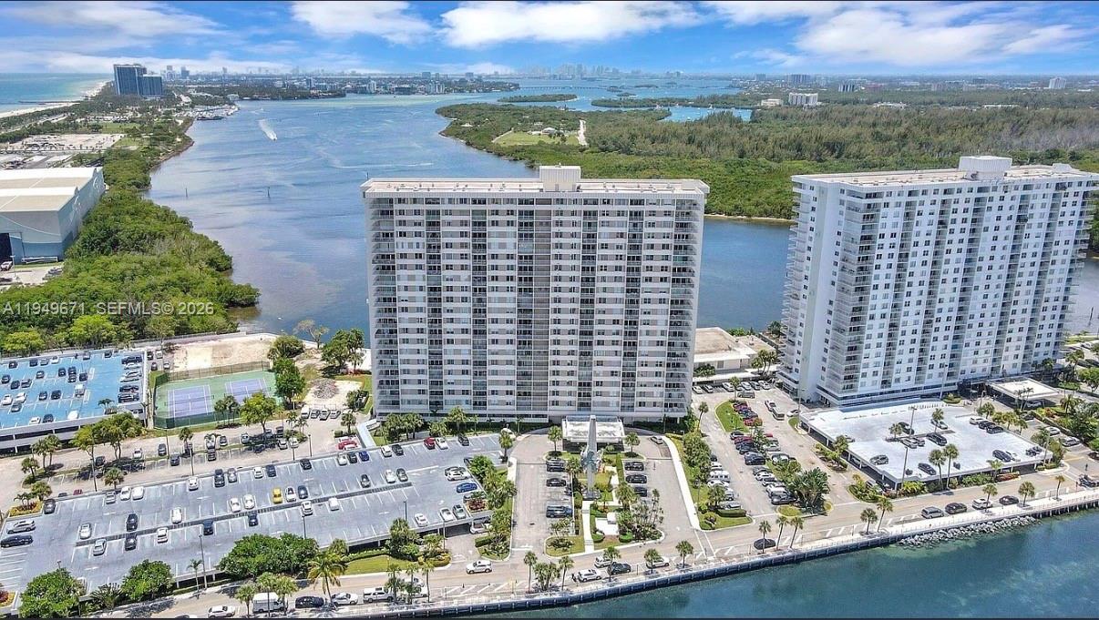 300 Bayview Drive 802, Sunny Isles Beach, FL 33160, Sunny Isles Beach