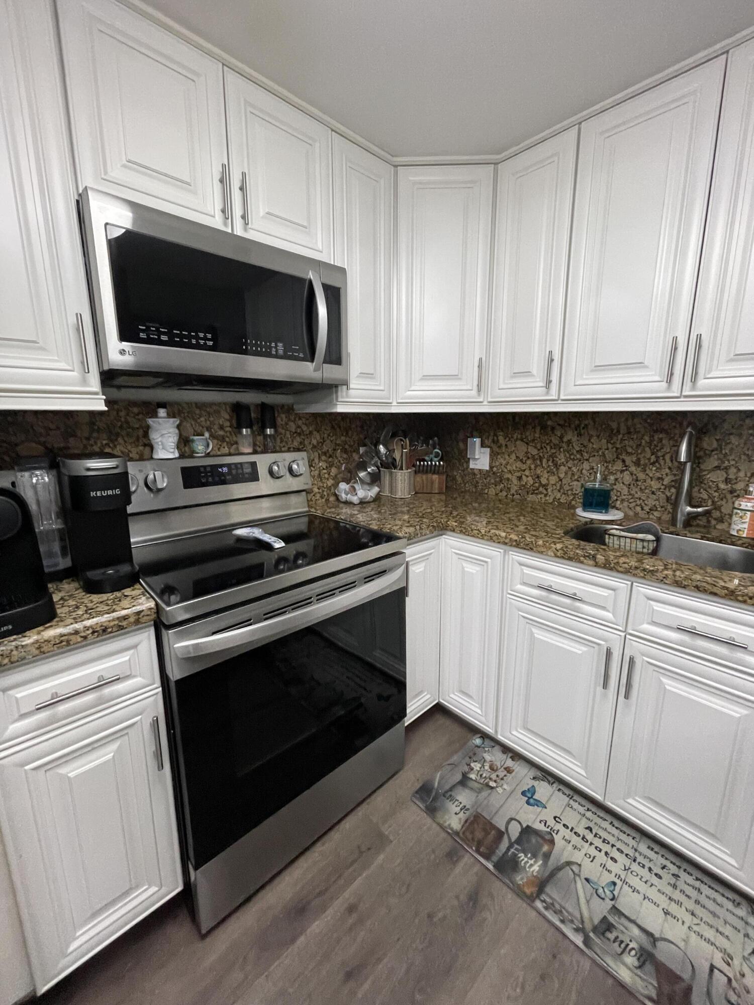 3021 Ellesmere B 3021, Deerfield Beach, FL 33442 photo 13