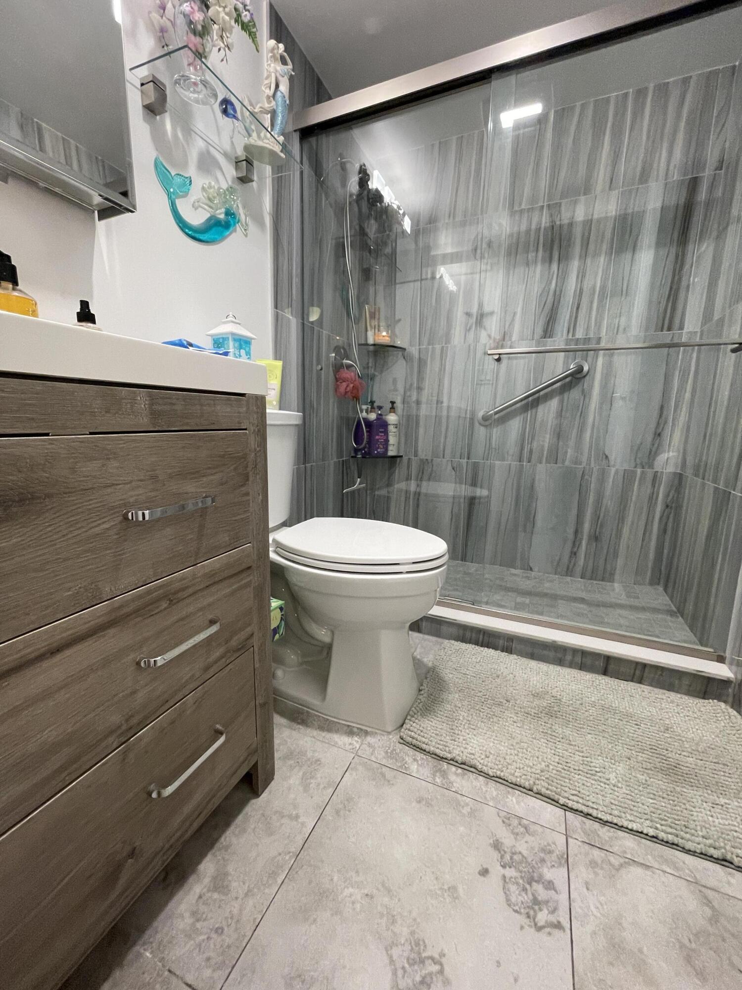 3021 Ellesmere B 3021, Deerfield Beach, FL 33442 photo 16