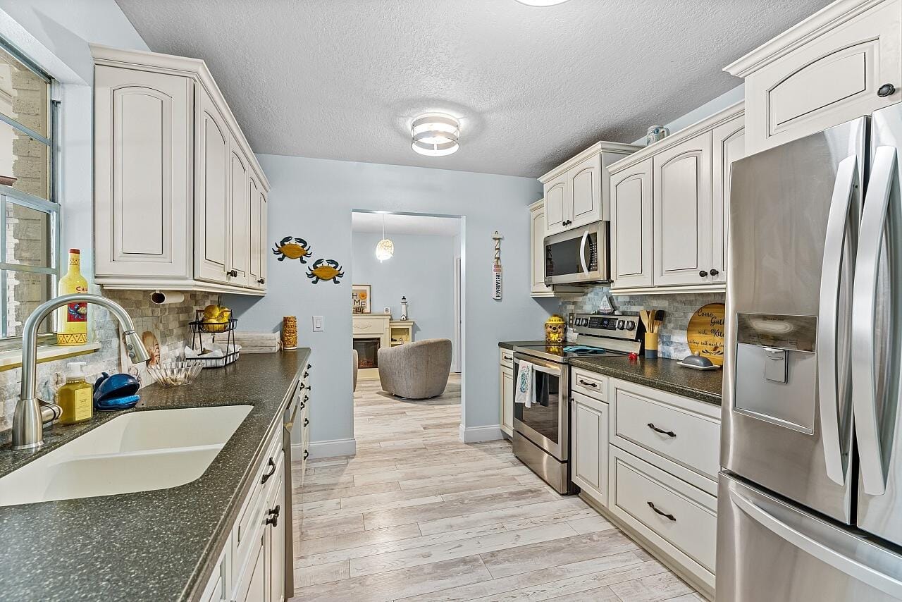2801 Grove Drive, Fort Pierce, FL 34981 photo 6