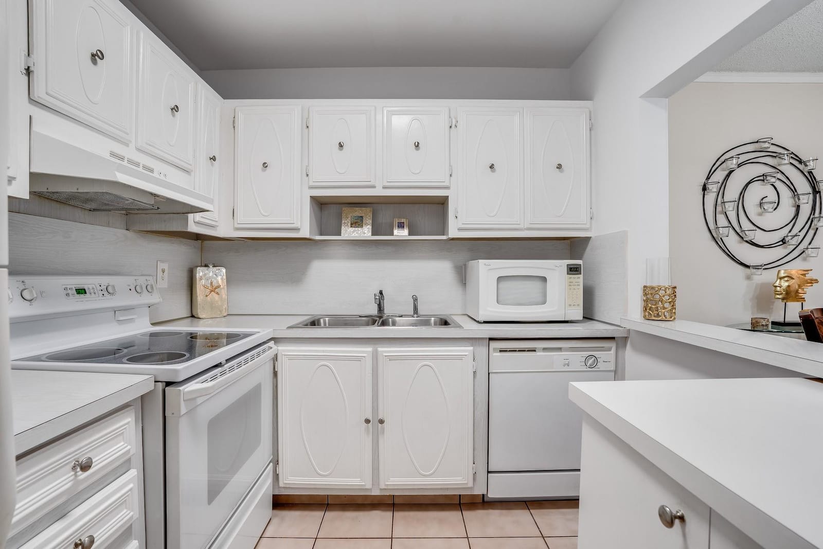 253 S Cypress Road 202 — photo 5
