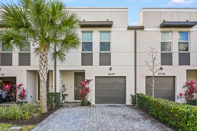 1624 Lindley Street, sold in Enclave At Mangonia Park, Mangonia Park, FL