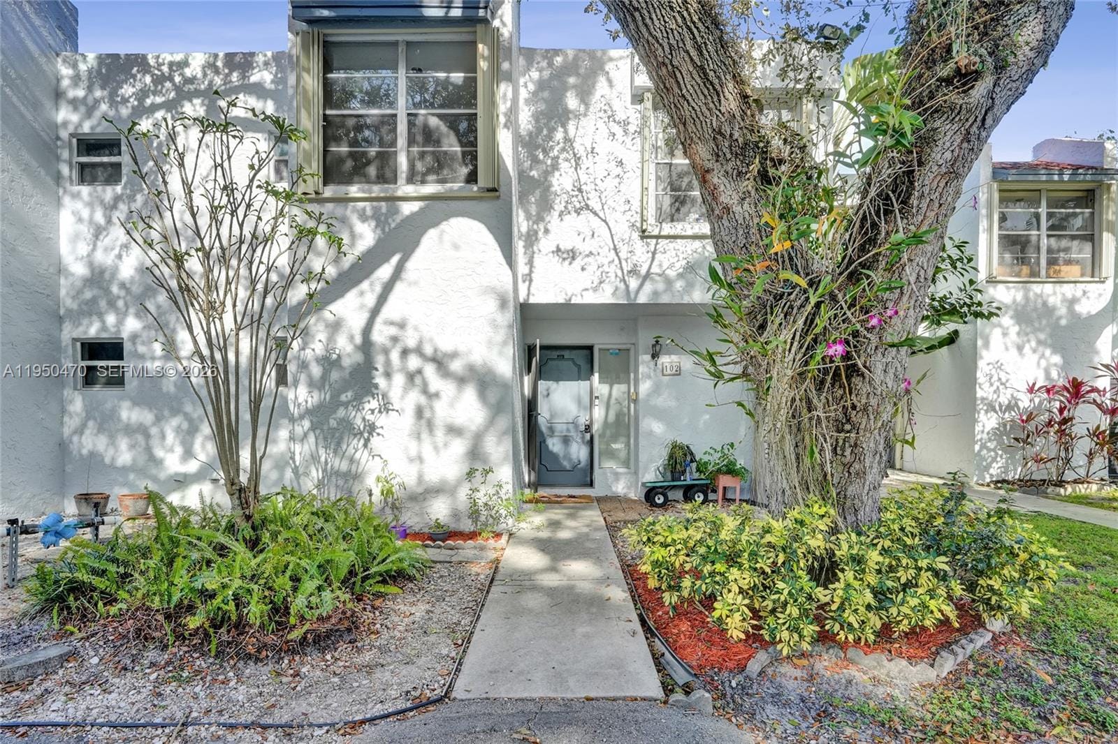 9451 Live Oak Place 102 — photo 3
