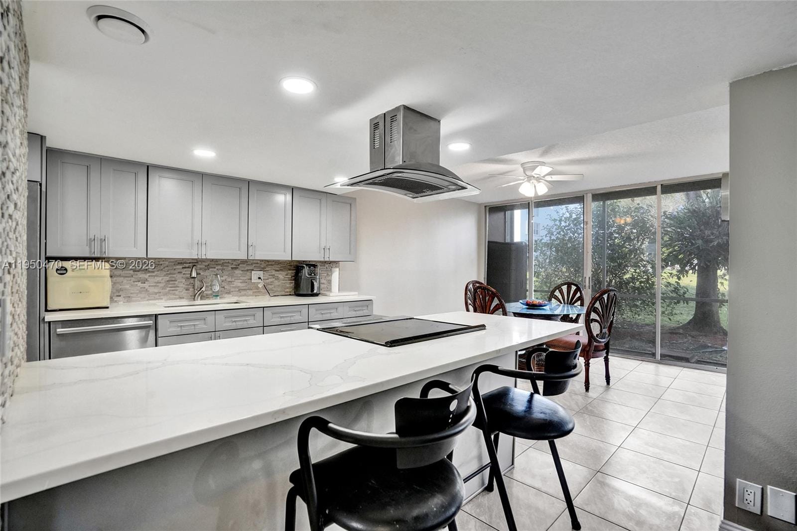 9451 Live Oak Place 102 — photo 4