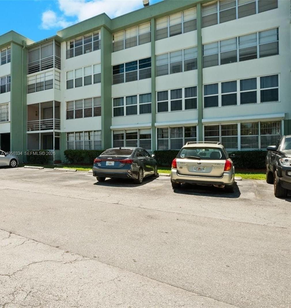 2771 Taft Street 411 — photo 2