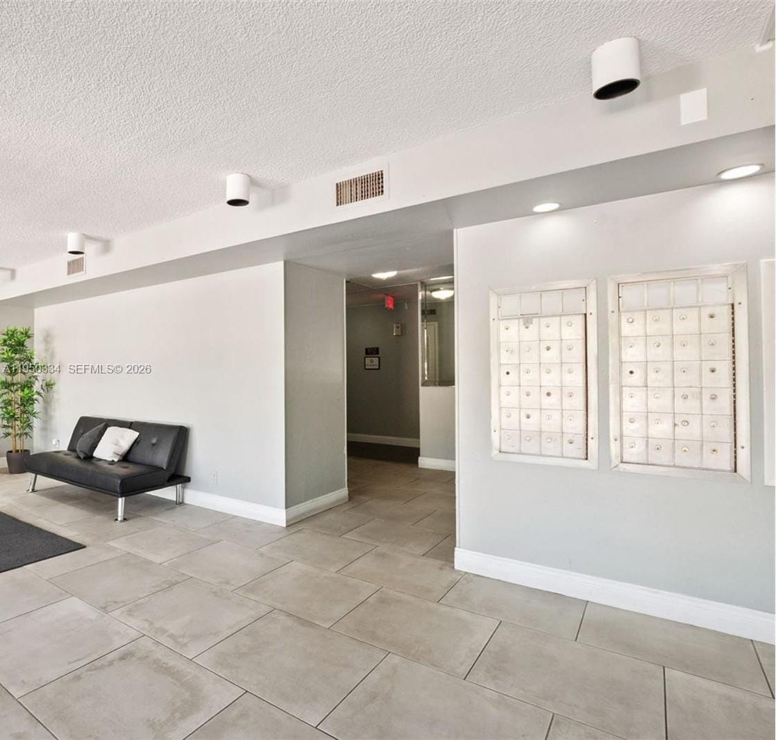 2771 Taft Street 411 — photo 4