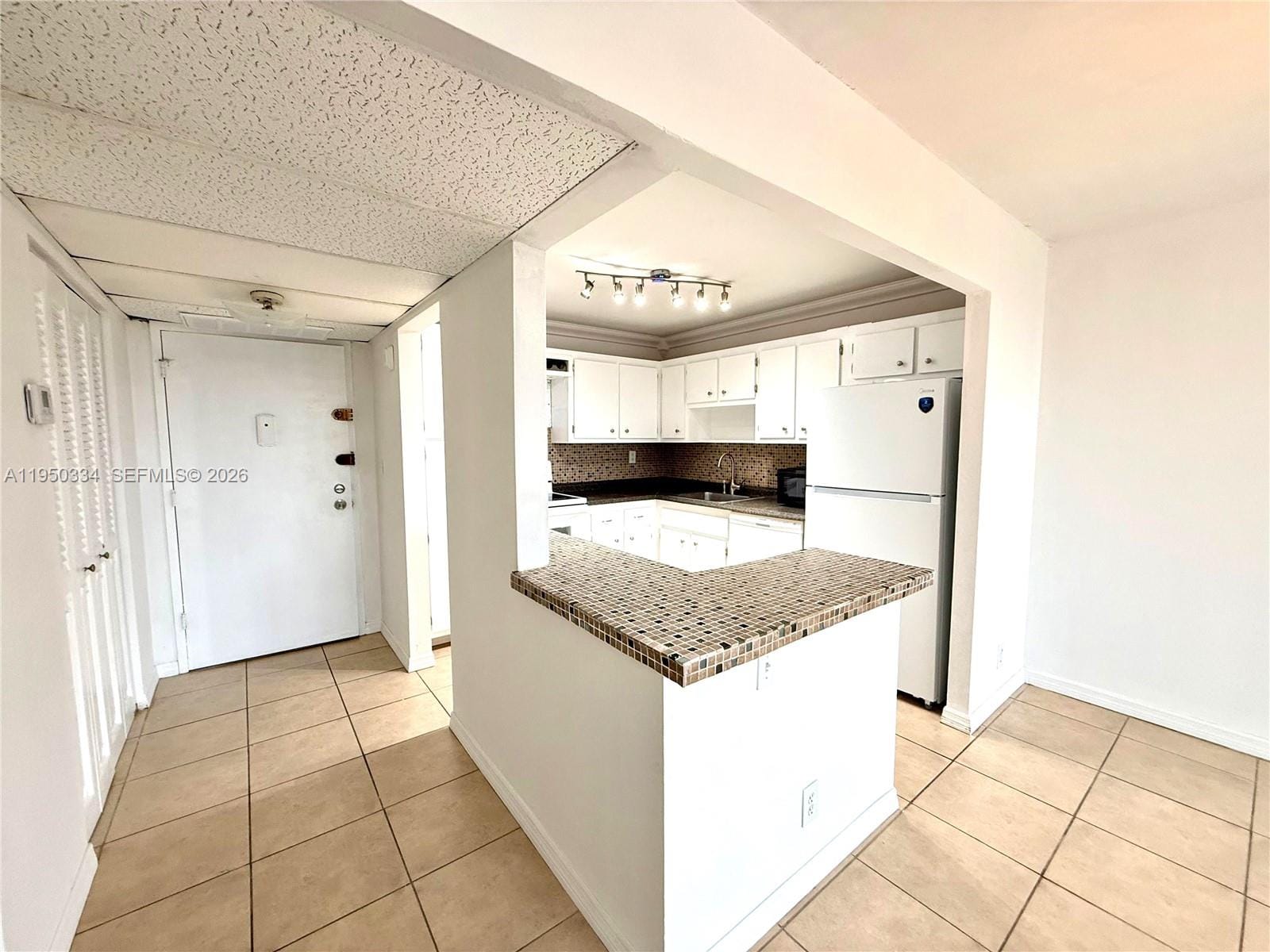 2771 Taft Street 411 — photo 9