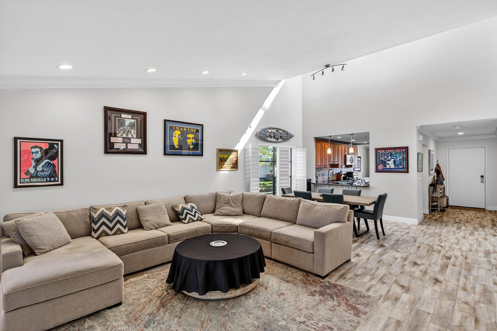 61 Eastgate Drive H — photo 3