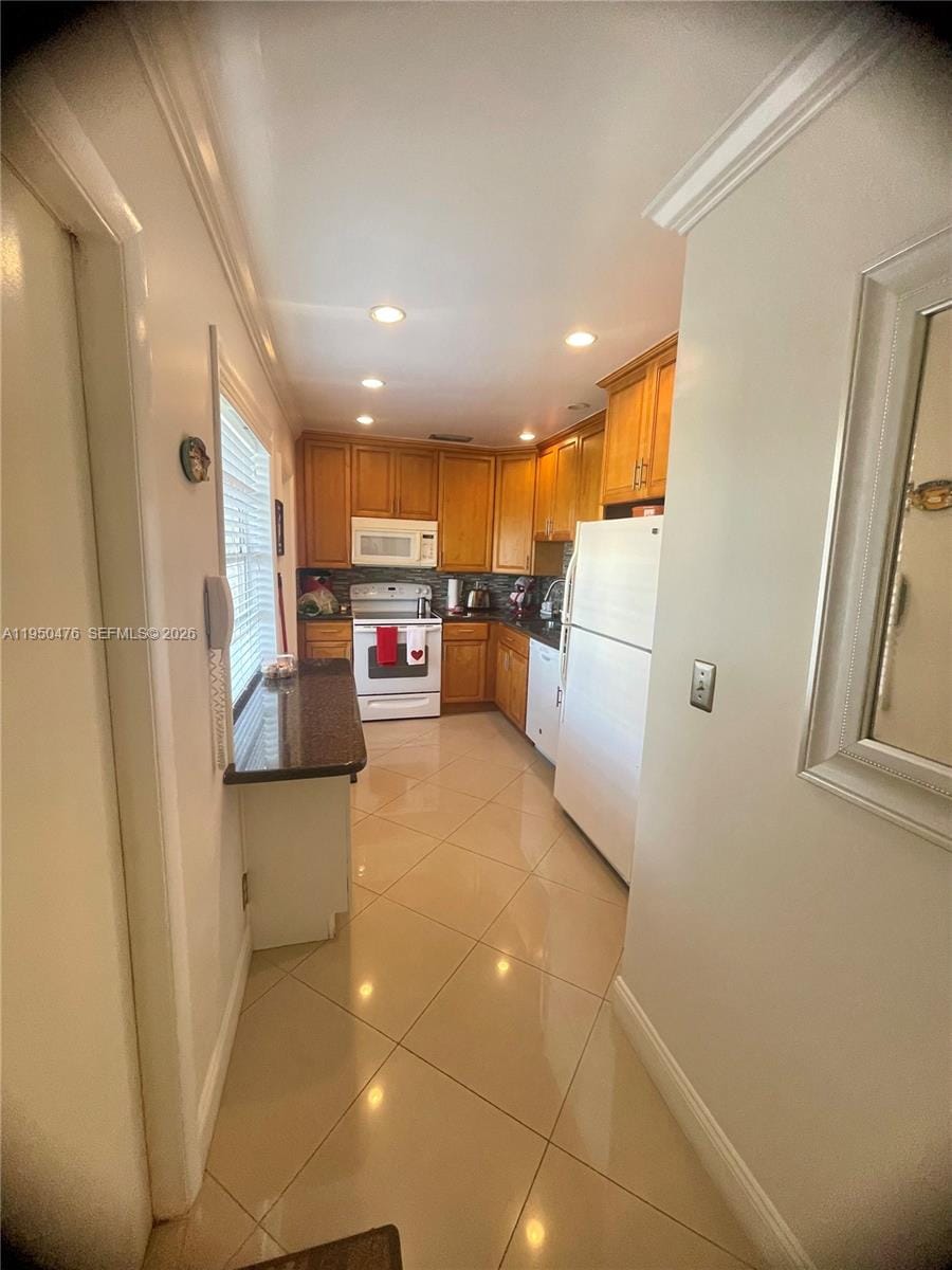 3940 NW 42nd Avenue 319 — photo 5