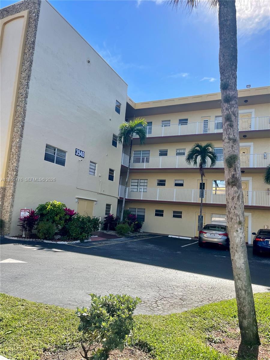 3940 NW 42nd Avenue 319, Lauderdale Lakes, FL 33319, Lauderdale Lakes