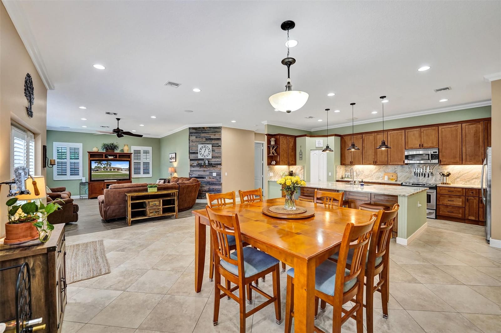 2333 SW 34th Terrace — photo 9
