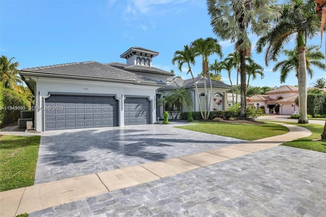 11098 Canary Island Court, Plantation, FL 33324