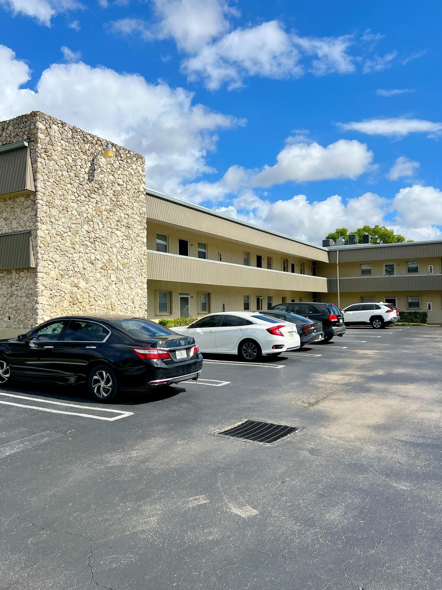 126 Sparrow Drive 19a — photo 2