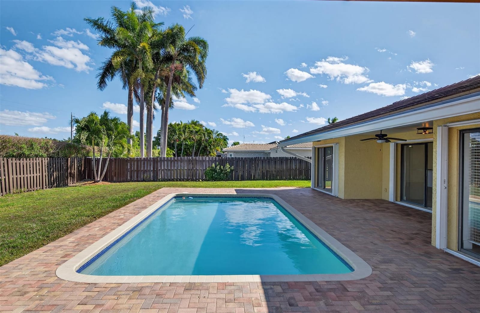 16780 Harbor Court, Weston, FL 33326 photo 3