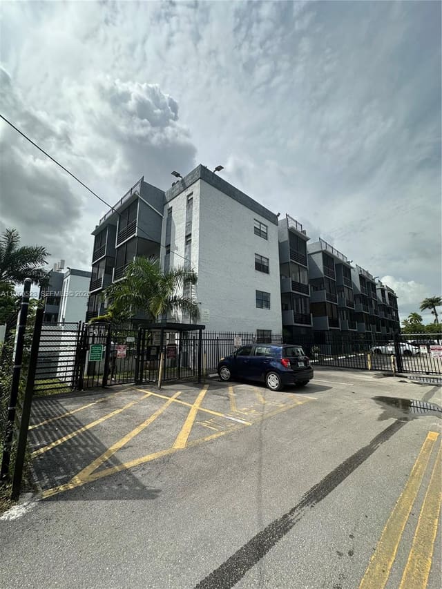 13500 NE 3rd Court 408, sold in Brookview Condo, North Miami, FL