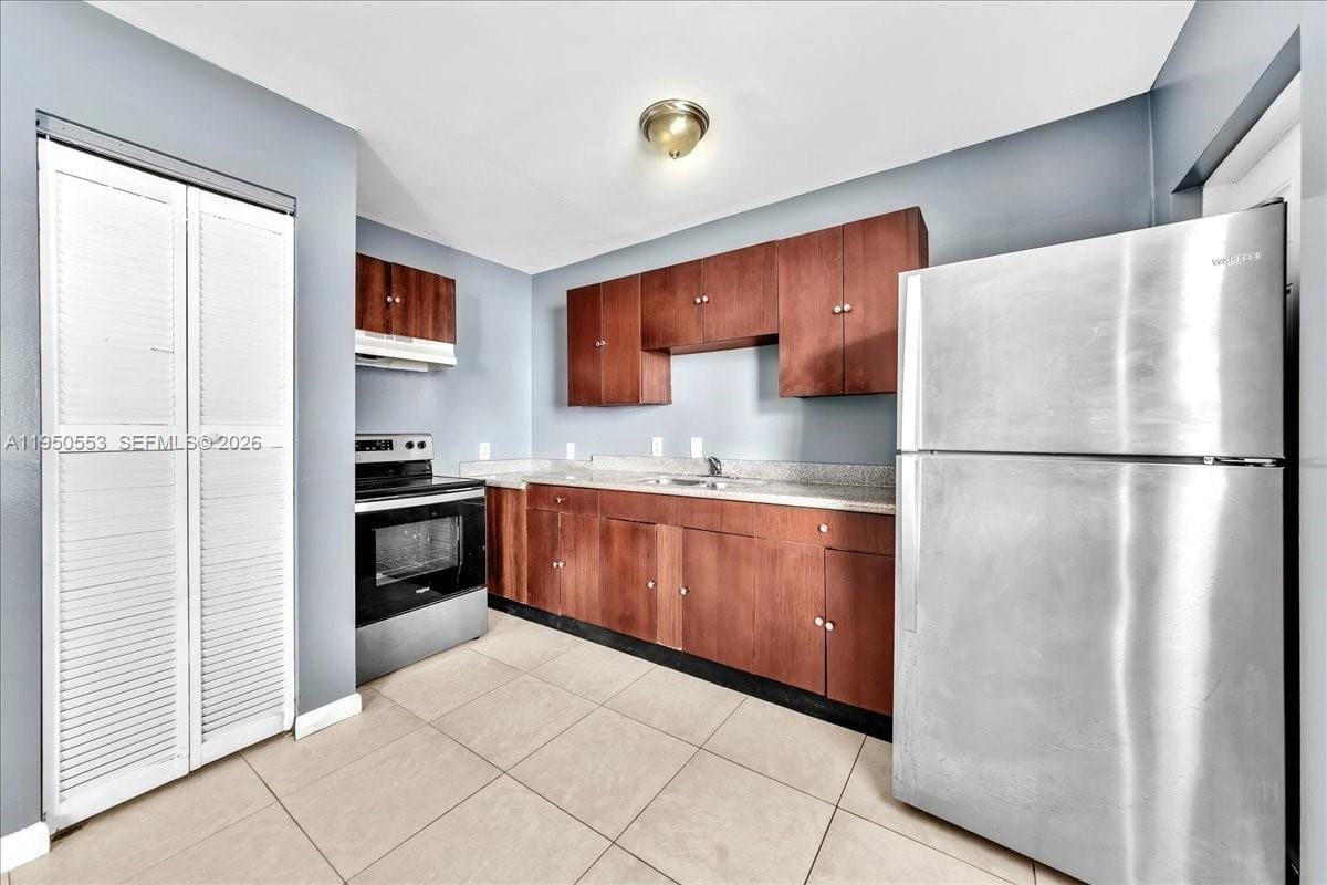 365 NW 8th Street 202 — photo 4